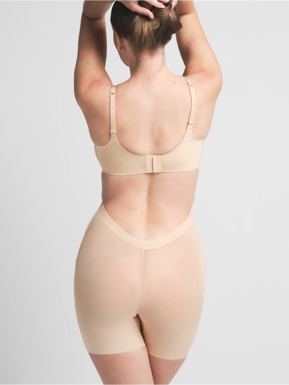 NWT SKIMS Sheer Sculpt Low Back Short Sand MSRP $68